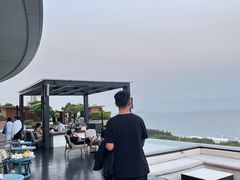 -瑰丽酒店·海吧·天际下午茶·现场DJ·天台酒吧