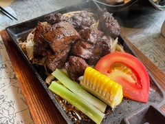 -穹六人间 people 6(岳阳路店)