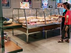 面包甜点陈列柜-巴黎贝甜(五月花广场店)