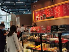 面包甜点陈列柜-星巴克(来福士办公楼店)