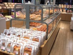 面包甜点陈列柜-好利来(东直门银座店)