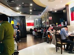 大堂-必胜客(百联又一城店)