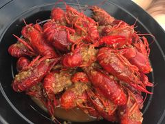 -虾弄弄海派小龙虾·牛羊蝎子火锅