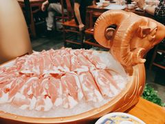 特色经典羔羊肉-乐宴·老北京铜火锅(八卦岭店)