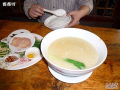 -桥香园云南过桥米线(金马碧鸡店)
