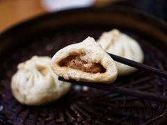 传统猪肉灌汤包-草包包子铺(宽厚里店)