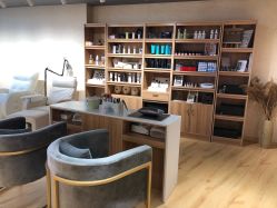 -涂tu指甲日式美甲美睫店