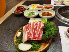 -草家酱蟹炭火烤肉店(珲春南路一店)