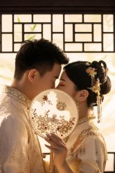 -雪中彩影婚纱摄影·微光艺术中心