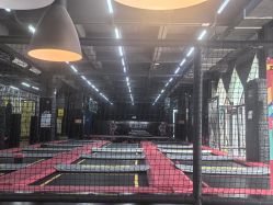 -零重力蹦床空间·滑梯·海洋球·团建(奥特莱斯店)