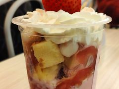 百利甜心草莓甜品杯-满记甜品(金帝银泰城店)
