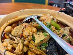 臭豆腐牛蛙煲-谢记上海大排档(长寿路店)