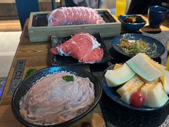 -湊湊火锅·茶憩(南京东路悦荟店)