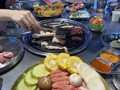 -哈哈碳都·牛肋条无限自助烤肉(台江万达店)