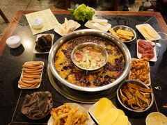 -邓莽子老火锅(中兴路总店)