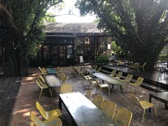 -莓园冰淇淋店