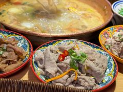 -洱火云南酸菜牛肉火锅(石景山当代商城店)