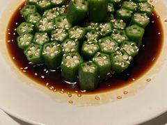 -八府香鸭·啫啫煲(华山路店)