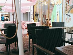 露天位-DQ·蛋糕·冰淇淋(大宁国际商业广场店)