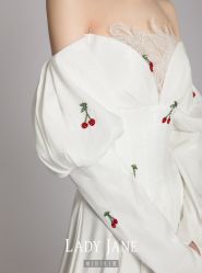 -Lady  Jane高端婚纱礼服馆