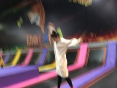-嘿哟动霸CHUA·新潮玩运动娱乐中心·蹦床滑冰团建乐园