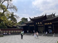 -峨眉山报国寺