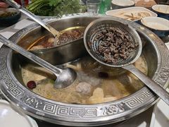 -乡土黄·鲜牛肉火锅·小龙虾(兴业街店)