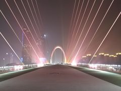 -南京眼步行桥