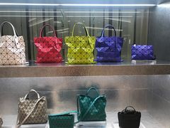 -三宅一生 (阪急梅田本店)
