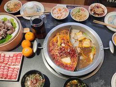 -沸炉重庆老火锅(军事博物馆店)