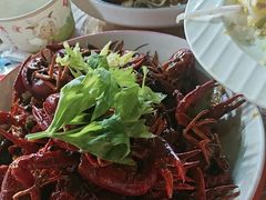 -老街烧烤大排档·地道湖北菜·龙虾馆(汉口火车站店)