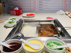 -海底捞火锅鲜切牛肉主题店(长寿路店)