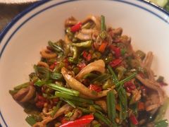 -聚鑫朋酸菜肥肠(文艺路口店)