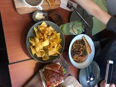 超厚芝士牛肉汉堡-魏斯理汉堡(西安沣东吾悦店)