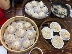 -莱莱小笼·乔艾