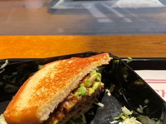 -The Habit Burger Grill 哈比特汉堡(复兴soho店)