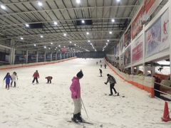 -乔波室内滑雪场