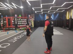 -成杰格斗·拳击·柔术·防身术(建设路店)