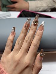-UGIRL有个美甲
