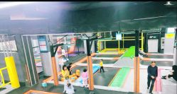 -蹦贝运动中心·蹦床·攀岩·闯关(龙岗店)