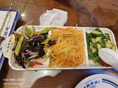 特色凉菜-丝路伊兰·兰州牛肉面(牛街总店)
