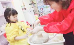 -泥娃娃DIY陶吧(易生活购物公园店)