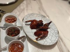 脆皮妙龄鸽-新荣记(新源南路店)