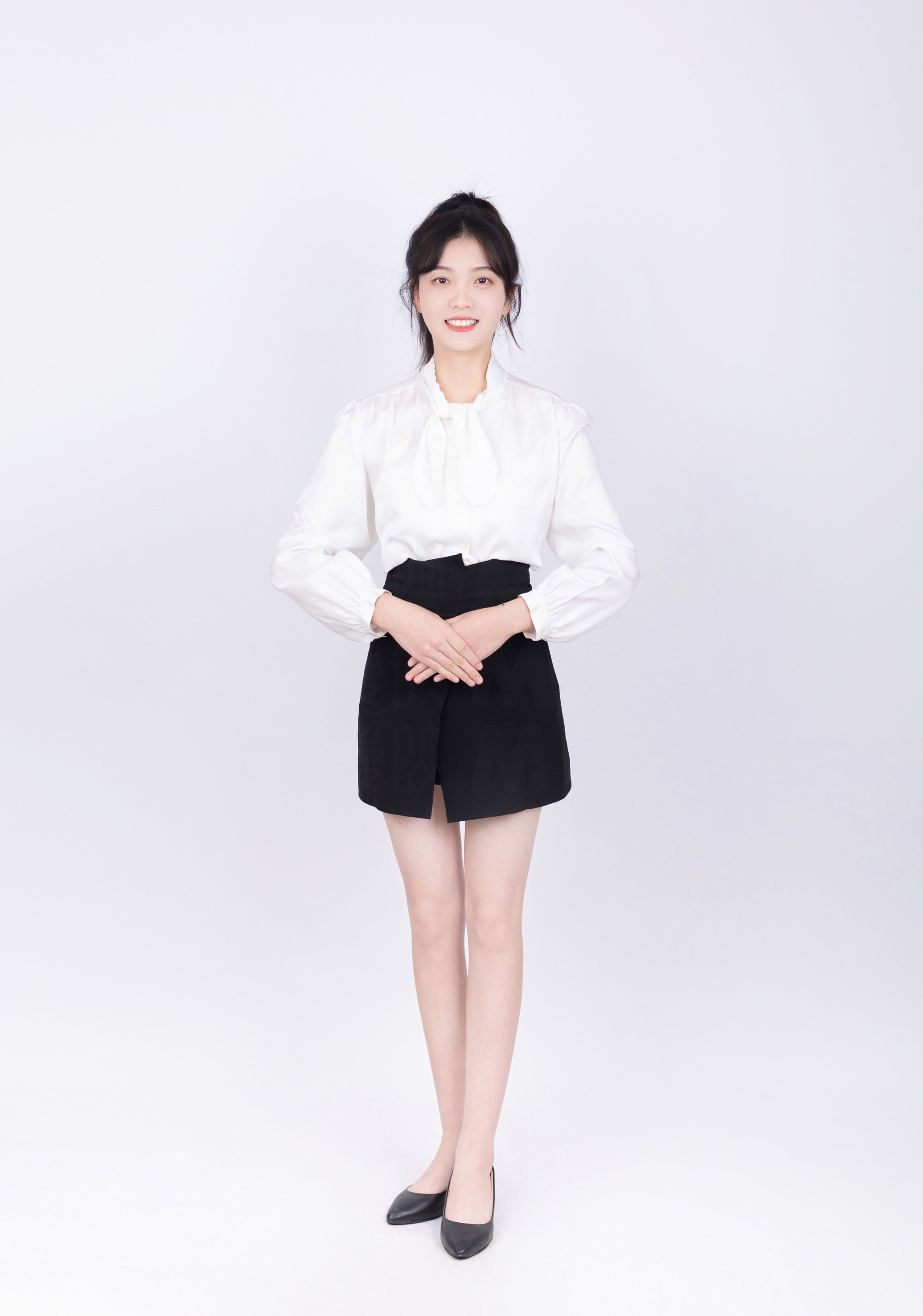 女生全身照无马赛克怎么修图欣赏