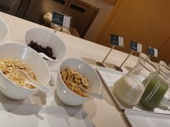 -新地酒店-湖畔自助餐厅