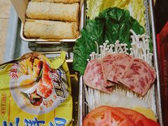 蔬菜拼盘-沙胆彪炭炉牛杂煲(成都玉林店)