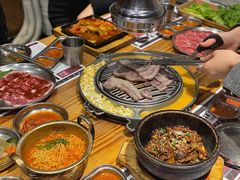 -青瓦炭韩潮烤肉(花园道店)