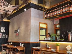 -8PINTS八品脱·日料·烧鸟·精酿小酒馆(莘庄店)