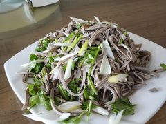 -溢心园香河肉饼总店