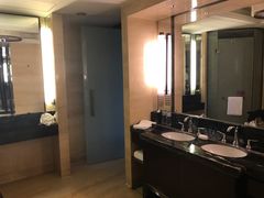 -成都保利公园皇冠假日酒店(熊猫基地店)